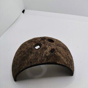 Half Coconut Hide Cave